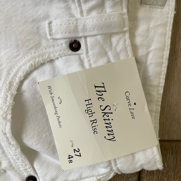 Never worn with tags : Abercrombie curve love skinny jeans. - Picture 7 of 11